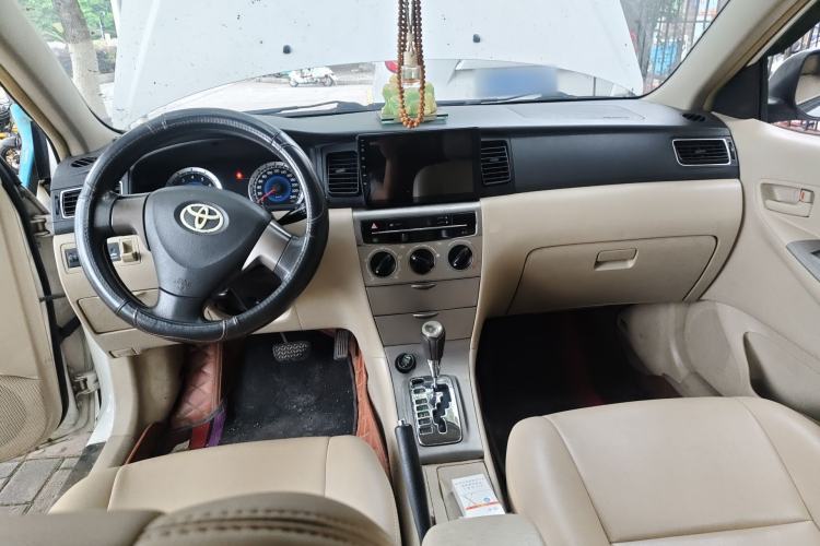 Used Toyota Corolla EX 2013 1.6L Automatic Luxury Edition Center Console
