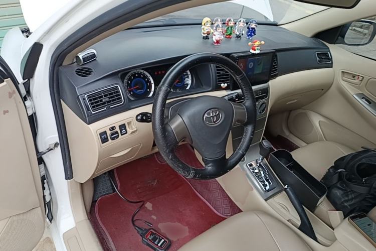 Used Toyota Corolla EX 2013 1.6L Automatic Excellence Edition Center Console
