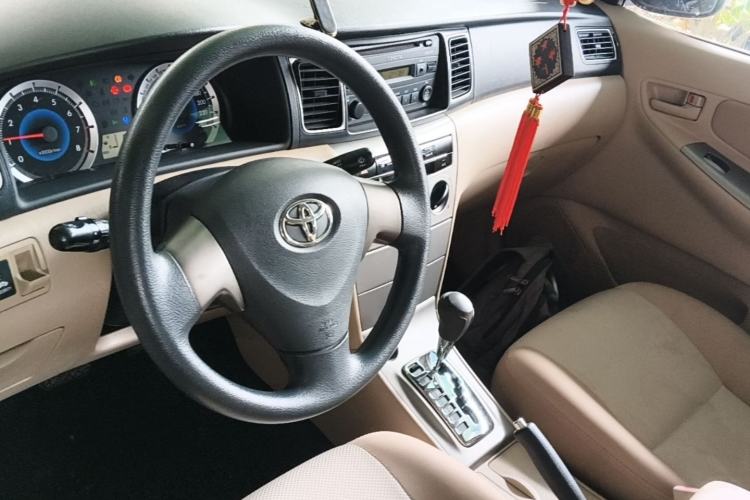 Used Toyota Corolla EX 2013 1.6L Automatic Excellence Edition Center Console