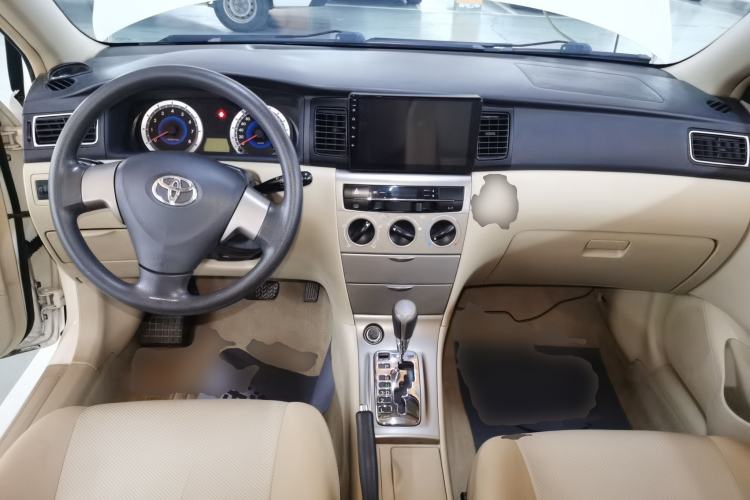 Used Toyota Corolla EX 2013 1.6L Automatic Excellence Edition Center Console