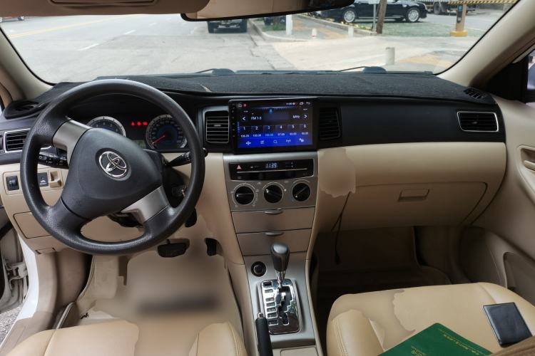 Used Toyota Corolla EX 2013 1.6L Automatic Luxury Edition Center Console