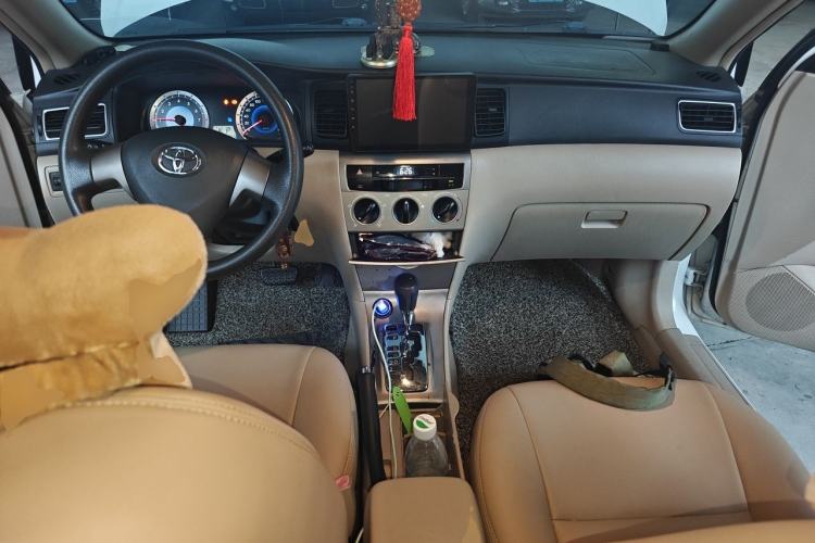 Used Toyota Corolla EX 2013 1.6L Automatic Luxury Edition Center Console