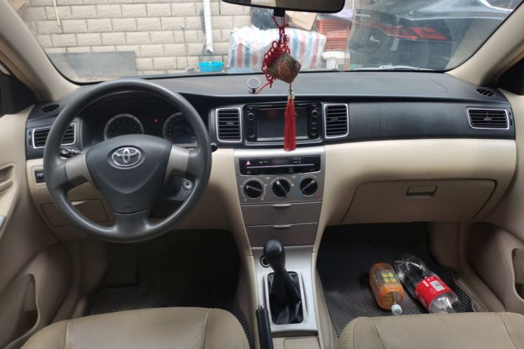 Used Toyota Corolla EX 2013 1.6L Manual Luxury Edition Center Console