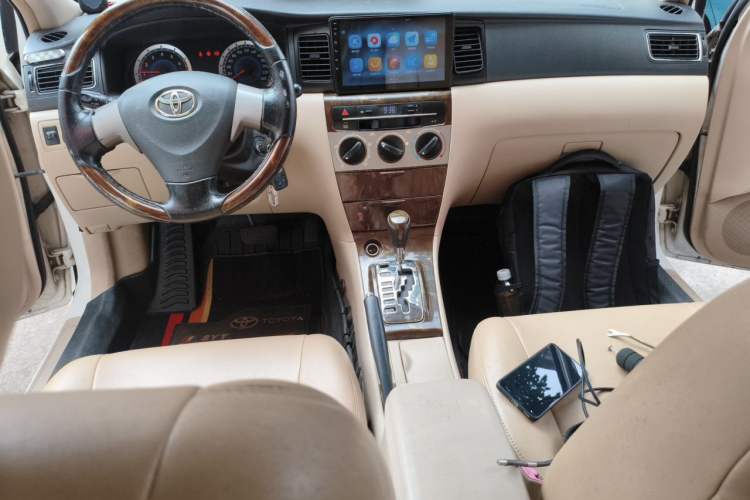 Used Toyota Corolla EX 2013 1.6L Automatic Luxury Edition Center Console