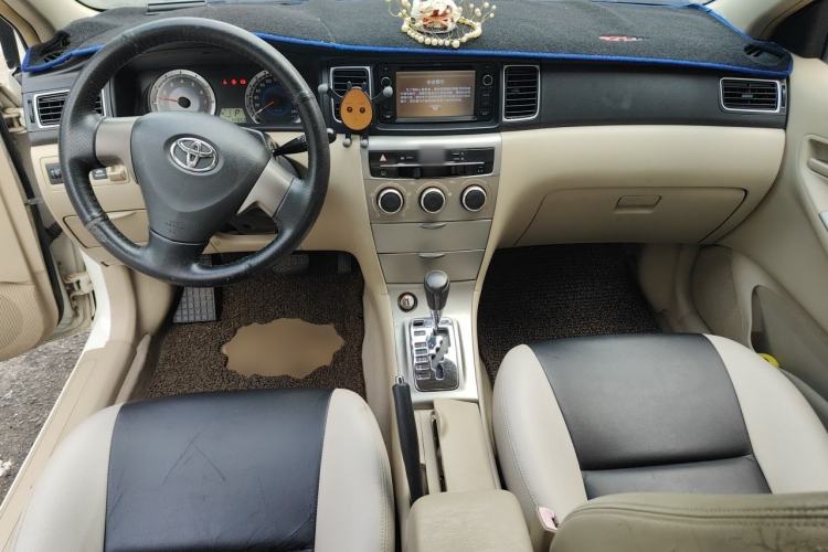 Used Toyota Corolla EX 2013 1.6L Automatic Excellence Edition Center Console