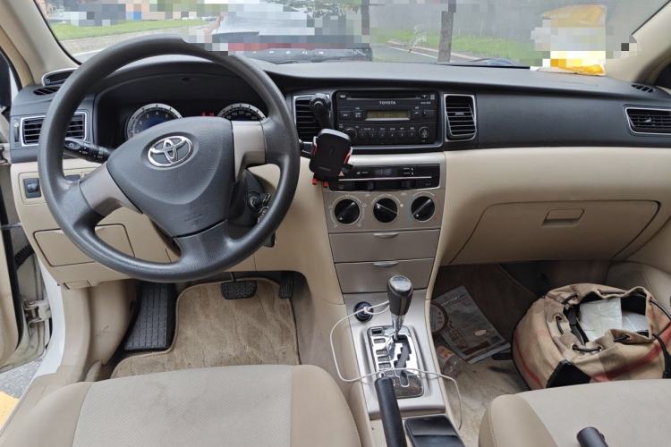 Used Toyota Corolla EX 2013 1.6L Automatic Luxury Edition Center Console