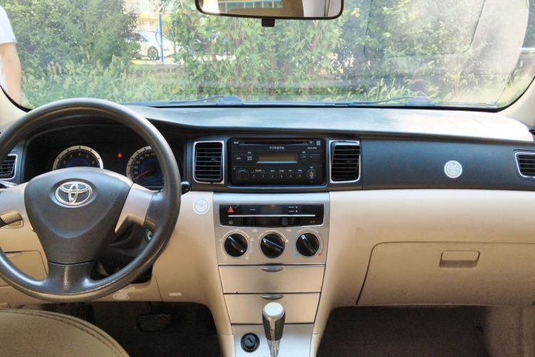 Used Toyota Corolla EX 2013 1.6L Automatic Luxury Edition Center Console