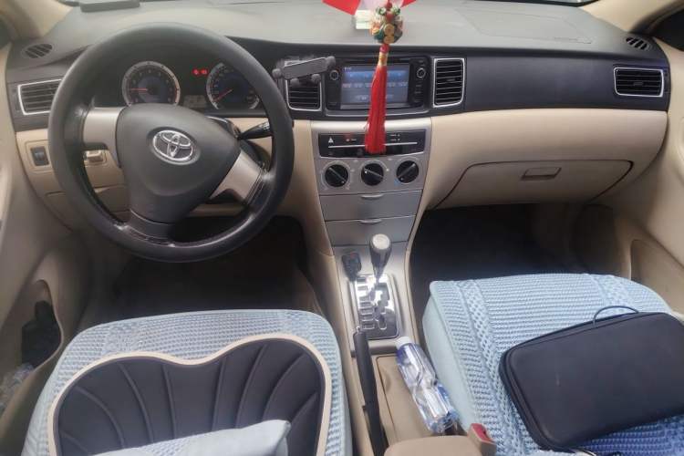 Used Toyota Corolla EX 2013 1.6L Automatic Luxury Edition Center Console