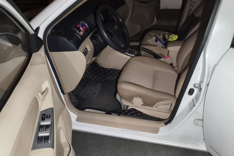 Used Toyota Corolla EX 2013 1.6L Automatic Excellence Edition Driver Seat