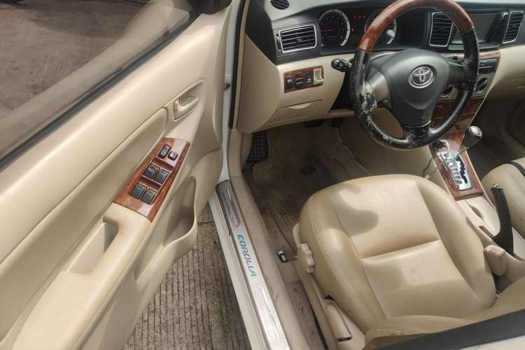 Used Toyota Corolla EX 2013 1.6L Automatic Excellence Edition Driver Seat