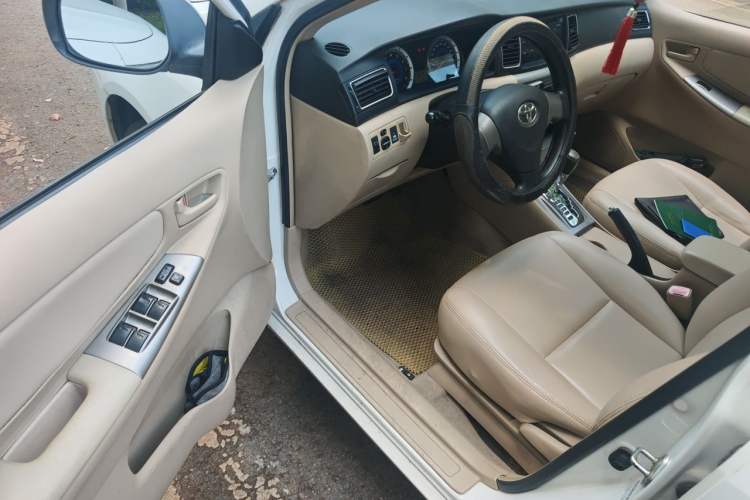 Used Toyota Corolla EX 2013 1.6L Automatic Luxury Edition Driver Seat