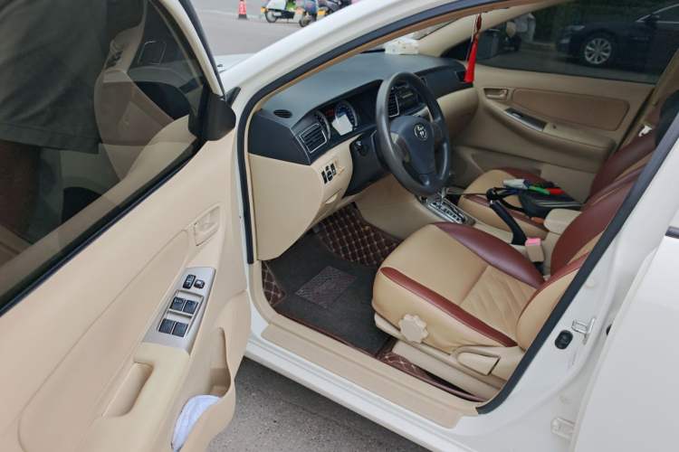 Used Toyota Corolla EX 2013 1.6L Automatic Excellence Edition Driver Seat