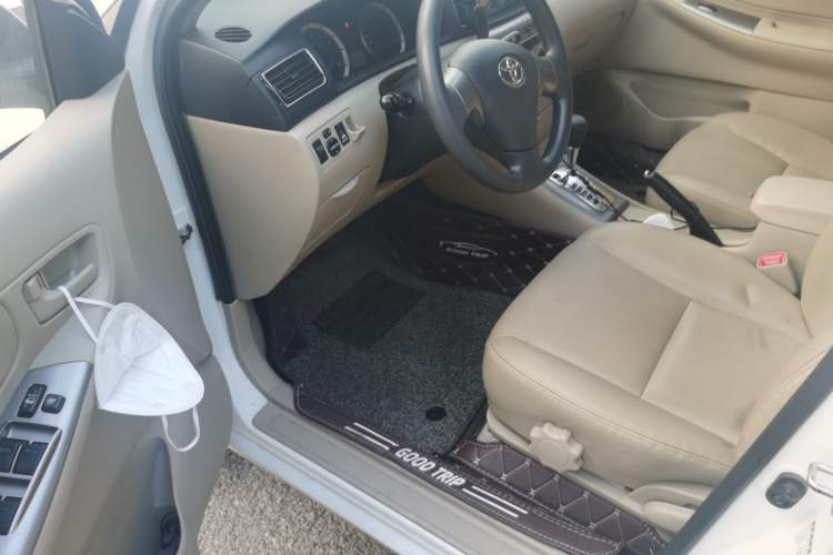 Used Toyota Corolla EX 2013 1.6L Automatic Luxury Edition Driver Seat