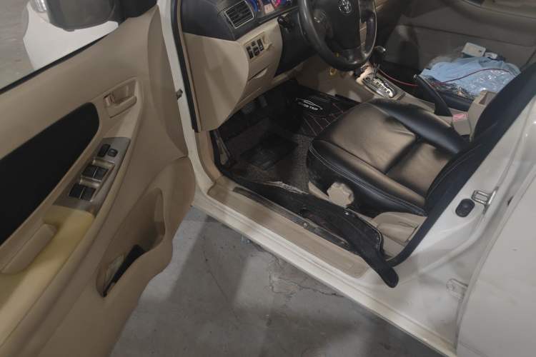 Used Toyota Corolla EX 2013 1.6L Automatic Excellence Edition Driver Seat