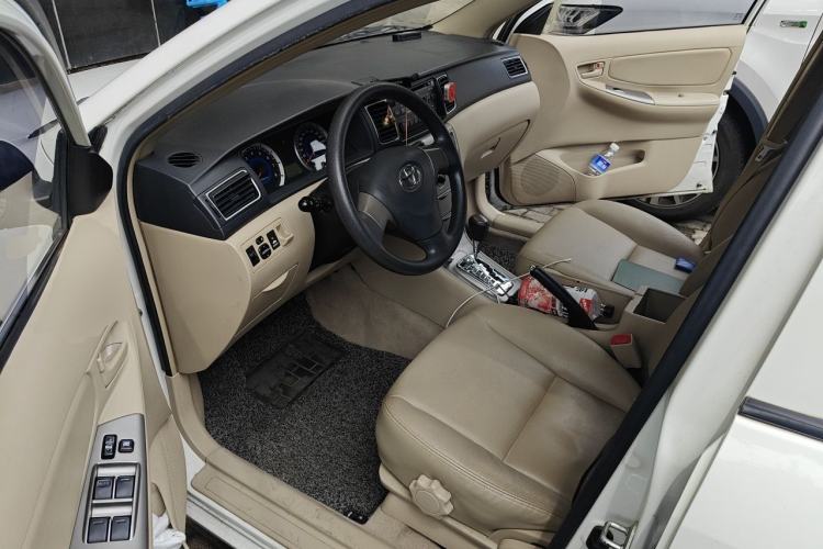 Used Toyota Corolla EX 2013 1.6L Automatic Luxury Edition Driver Seat