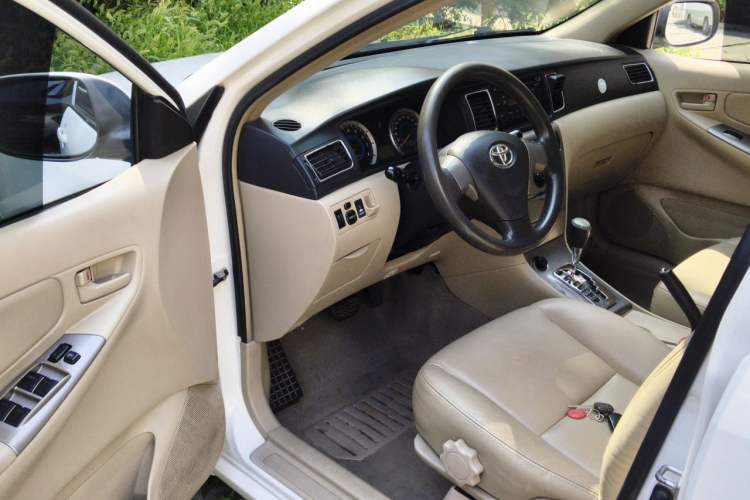 Used Toyota Corolla EX 2013 1.6L Automatic Luxury Edition Driver Seat