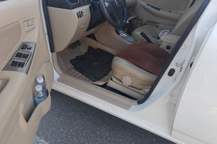 Used Toyota Corolla EX 2013 1.6L Automatic Excellence Edition Driver Seat
