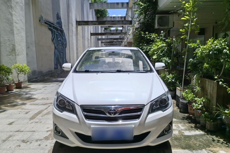 Used Toyota Corolla EX 2013 1.6L Manual Excellence Edition Exterior 1