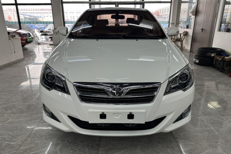 Used Toyota Corolla EX 2013 1.6L Manual Excellence Edition Exterior 1