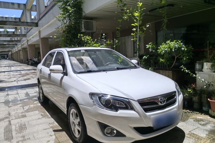Used Toyota Corolla EX 2013 1.6L Manual Excellence Edition Exterior 2