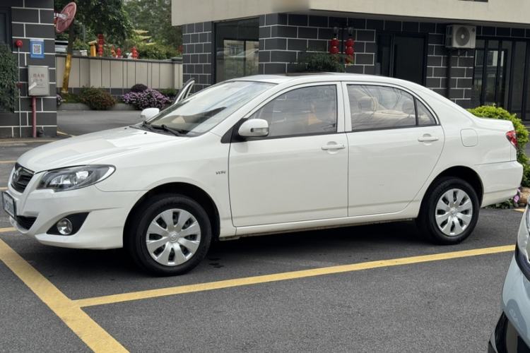 Used Toyota Corolla EX 2013 1.6L Automatic Excellence Edition Exterior 4