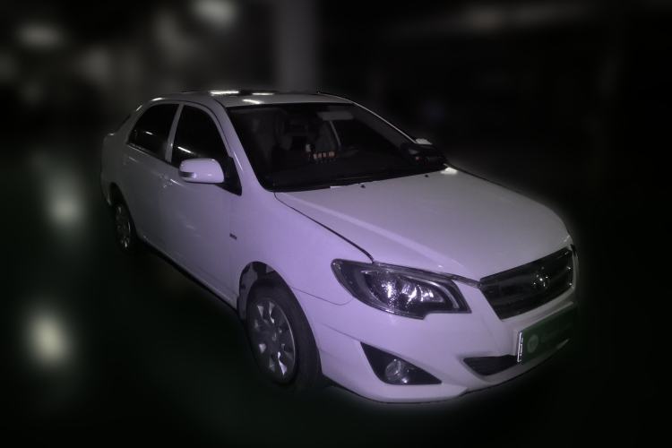 Used Toyota Corolla EX 2013 1.6L Manual Excellence Edition Front Right 45 Deg