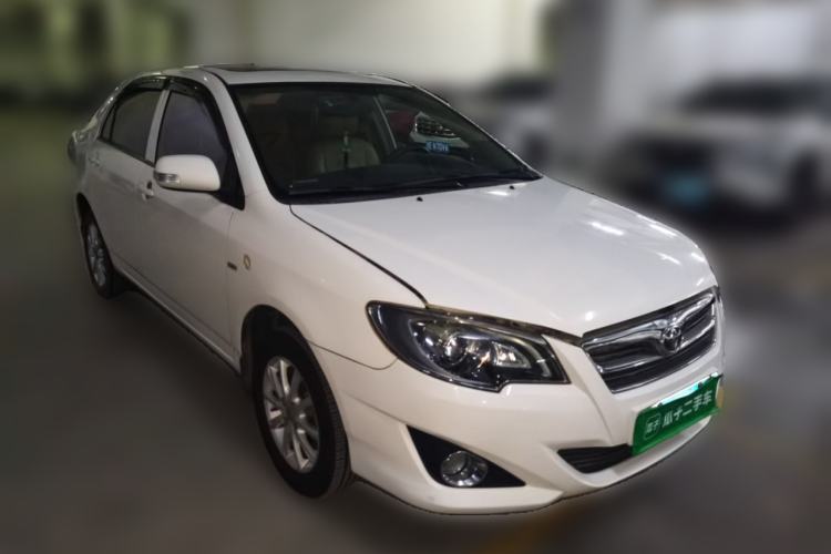 Used Toyota Corolla EX 2013 1.6L Manual Excellence Edition Front Right 45 Deg