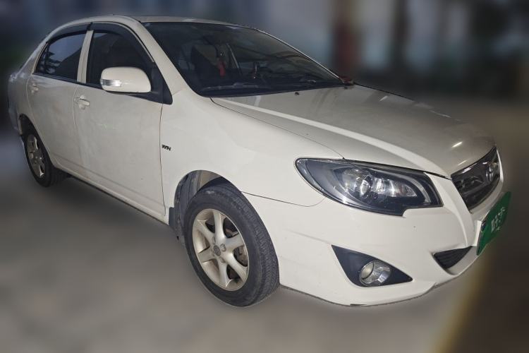 Used Toyota Corolla EX 2013 1.6L Automatic Luxury Edition Front Right 45 Deg