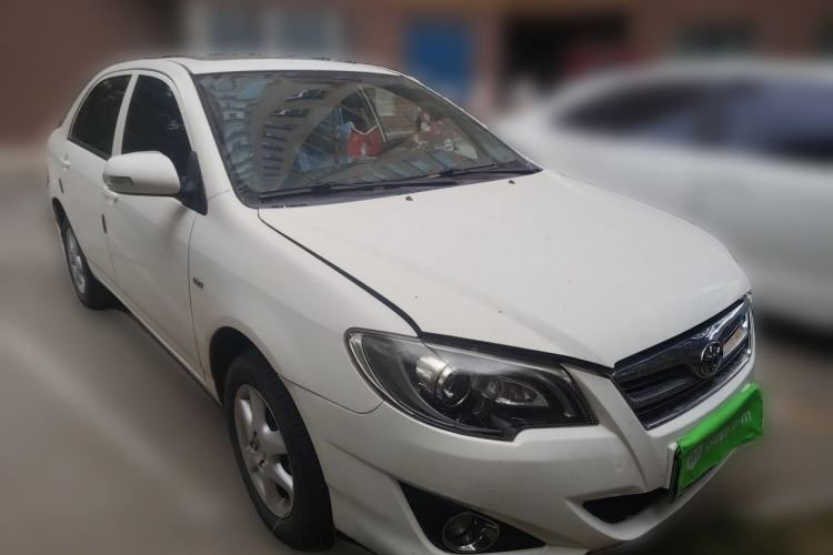 Used Toyota Corolla EX 2013 1.6L Automatic Luxury Edition Front Right 45 Deg