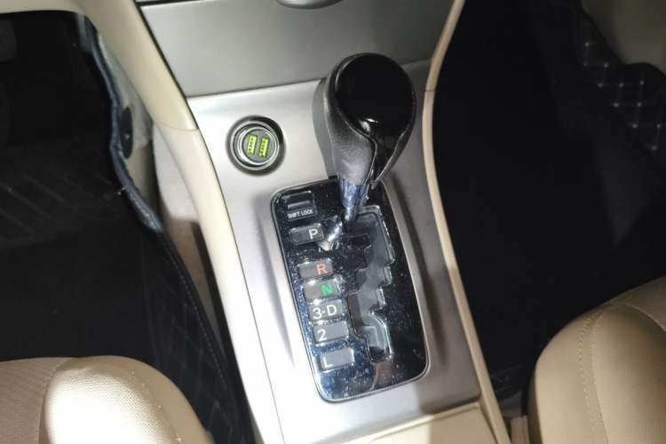 Used Toyota Corolla EX 2013 1.6L Automatic Excellence Edition Gear Lever