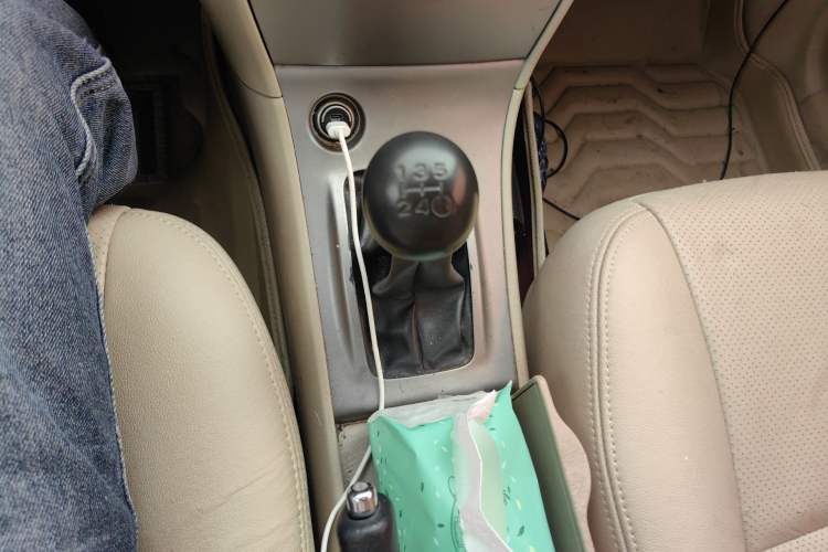 Used Toyota Corolla EX 2013 1.6L Manual Luxury Edition Gear Lever