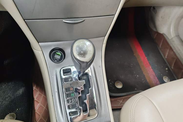 Used Toyota Corolla EX 2013 1.6L Automatic Luxury Edition Gear Lever