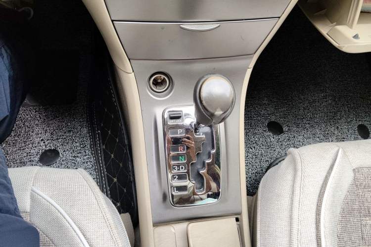 Used Toyota Corolla EX 2013 1.6L Automatic Luxury Edition Gear Lever