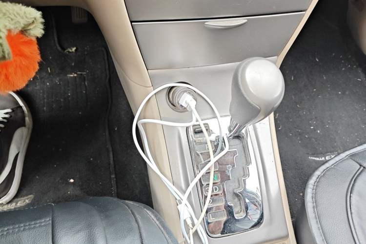 Used Toyota Corolla EX 2013 1.6L Automatic Excellence Edition Gear Lever