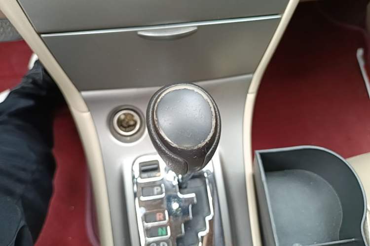Used Toyota Corolla EX 2013 1.6L Automatic Excellence Edition Gear Lever