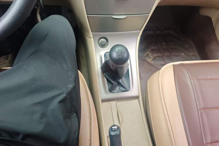 Used Toyota Corolla EX 2013 1.6L Manual Excellence Edition Gear Lever