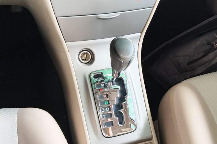 Used Toyota Corolla EX 2013 1.6L Automatic Excellence Edition Gear Lever