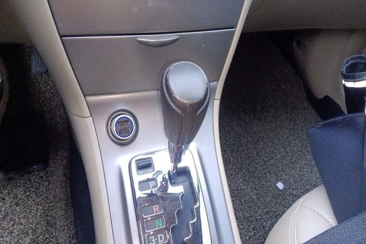 Used Toyota Corolla EX 2013 1.6L Automatic Excellence Edition Gear Lever