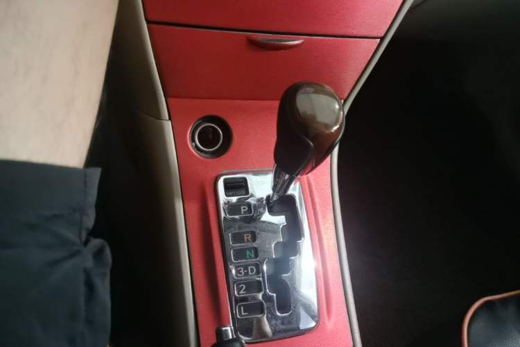 Used Toyota Corolla EX 2013 1.6L Automatic Excellence Edition Gear Lever