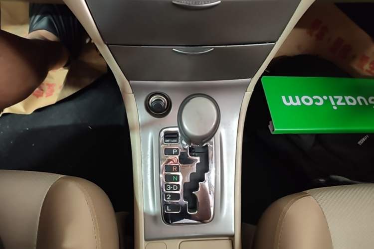 Used Toyota Corolla EX 2013 1.6L Automatic Excellence Edition Gear Lever