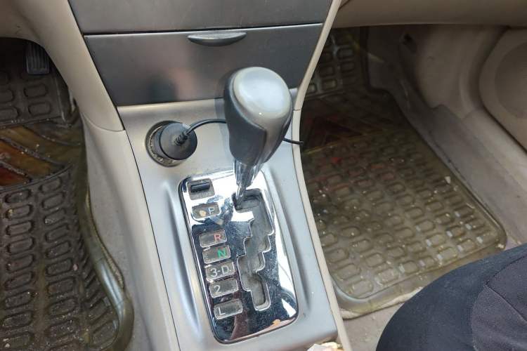 Used Toyota Corolla EX 2013 1.6L Automatic Excellence Edition Gear Lever