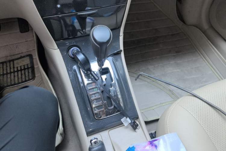 Used Toyota Corolla EX 2013 1.6L Automatic Excellence Edition Gear Lever
