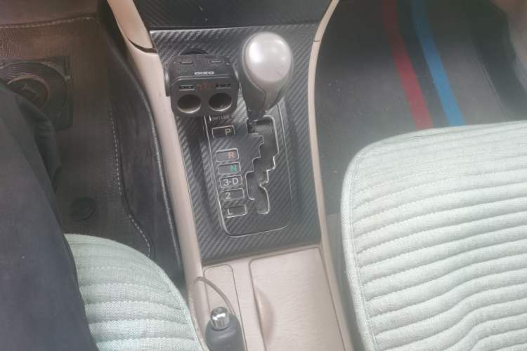 Used Toyota Corolla EX 2013 1.6L Automatic Luxury Edition Gear Lever