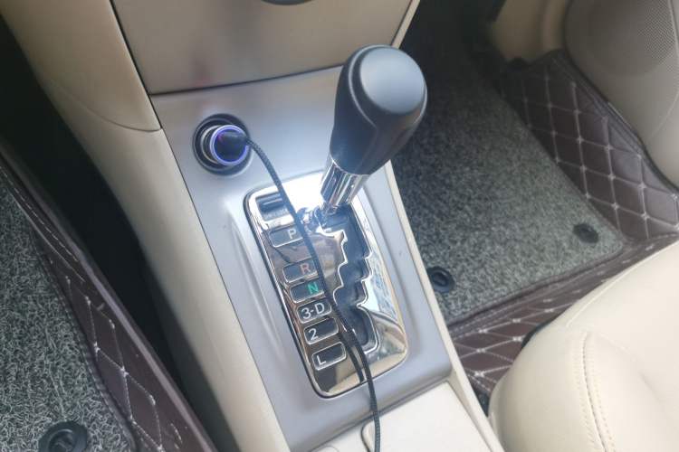 Used Toyota Corolla EX 2013 1.6L Automatic Luxury Edition Gear Lever