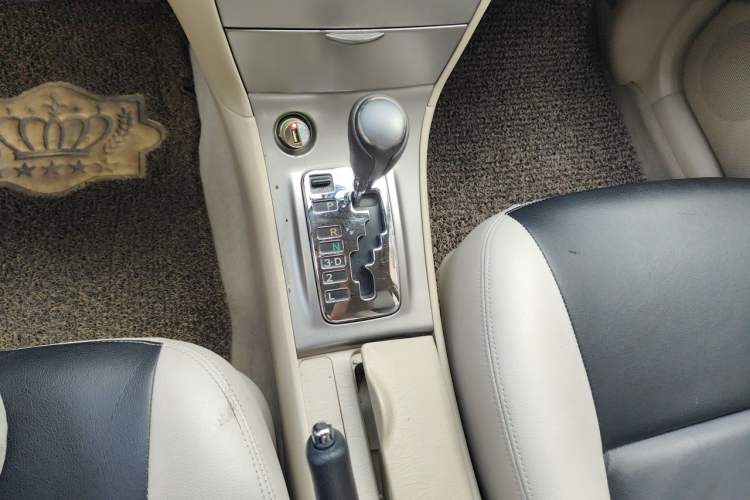 Used Toyota Corolla EX 2013 1.6L Automatic Excellence Edition Gear Lever