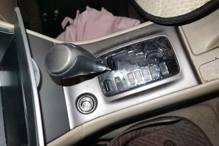 Used Toyota Corolla EX 2013 1.6L Automatic Excellence Edition Gear Lever