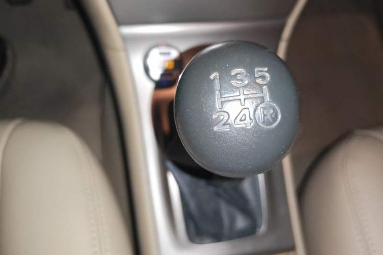 Used Toyota Corolla EX 2013 1.6L Manual Excellence Edition Gear Lever