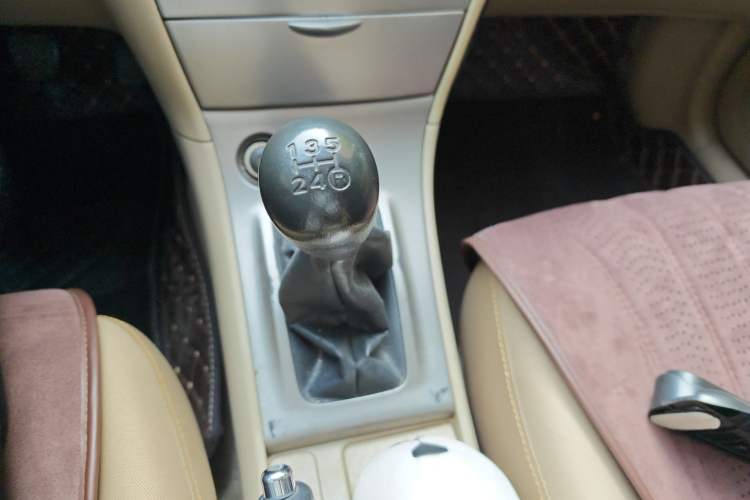 Used Toyota Corolla EX 2013 1.6L Automatic Excellence Edition Gear Lever