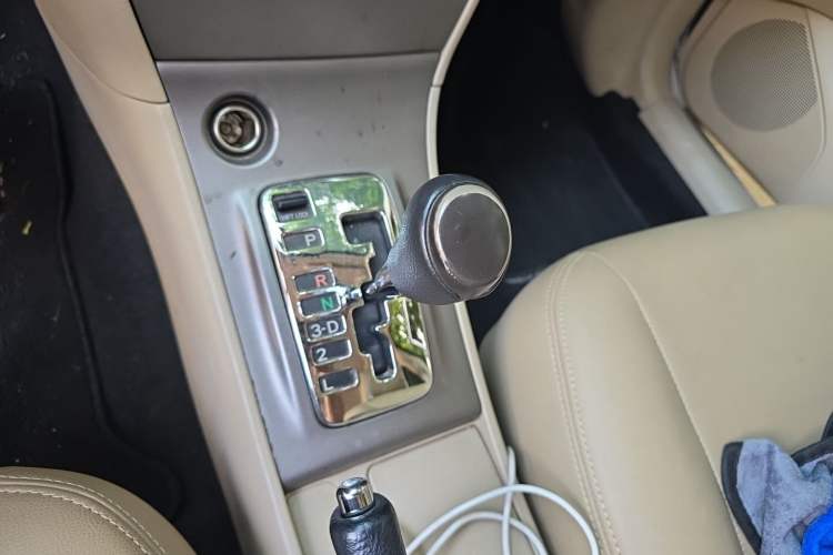Used Toyota Corolla EX 2013 1.6L Automatic Luxury Edition Gear Lever