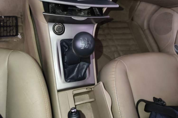 Used Toyota Corolla EX 2013 1.6L Manual Luxury Edition Gear Lever